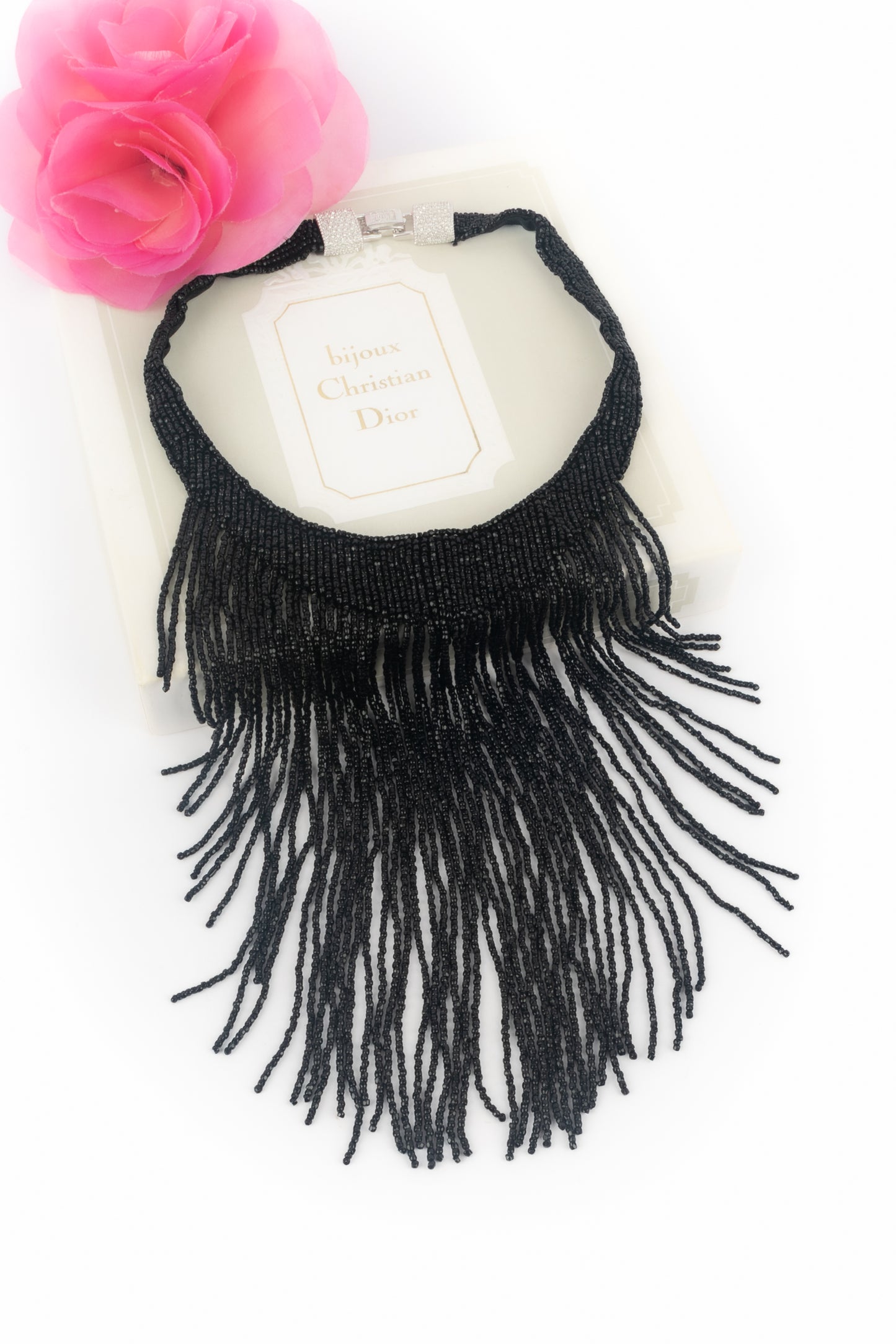 Collier de perles noires Dior 