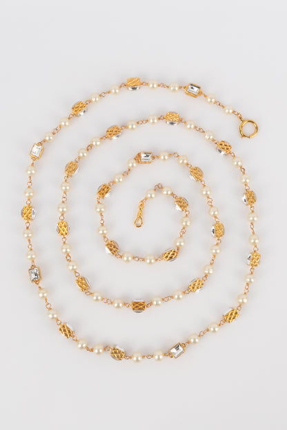 Collier de perles Chanel