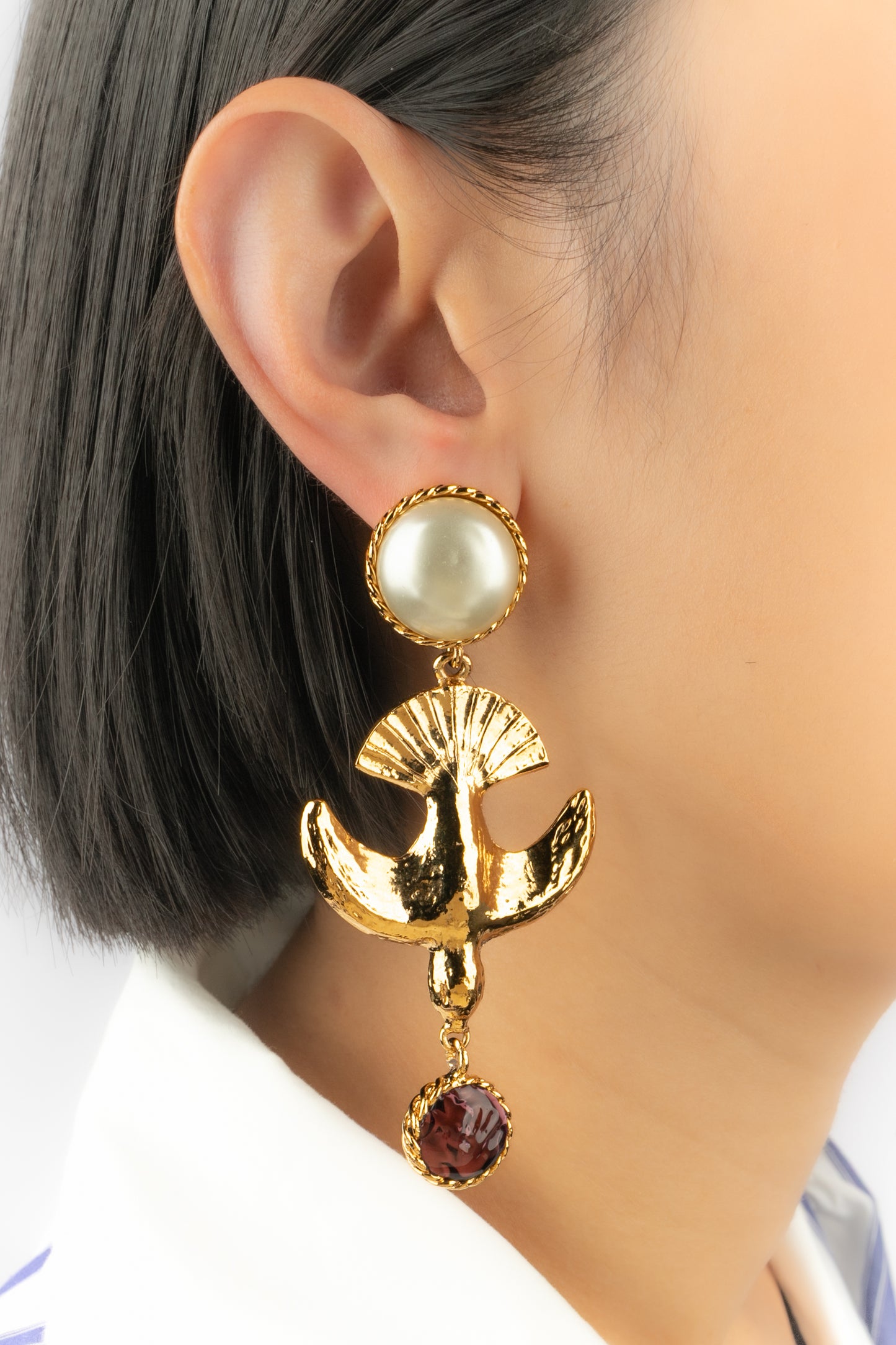 Boucles d'oreilles Chanel Haute Couture 1970's