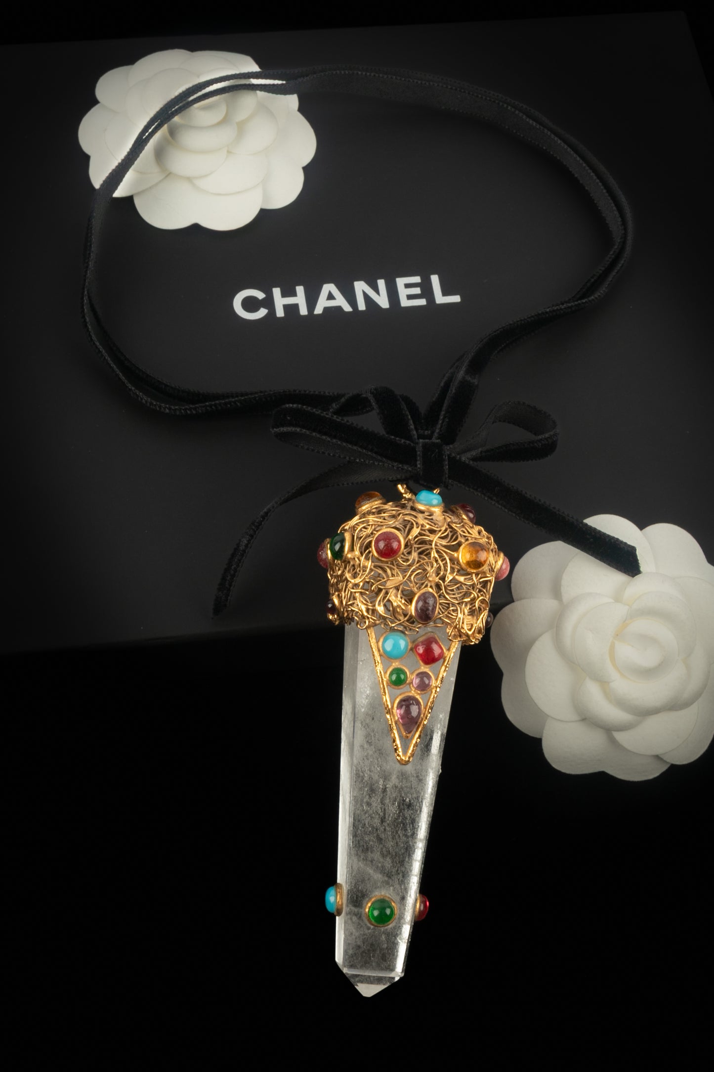 Rare pendentif Chanel Automne 1993