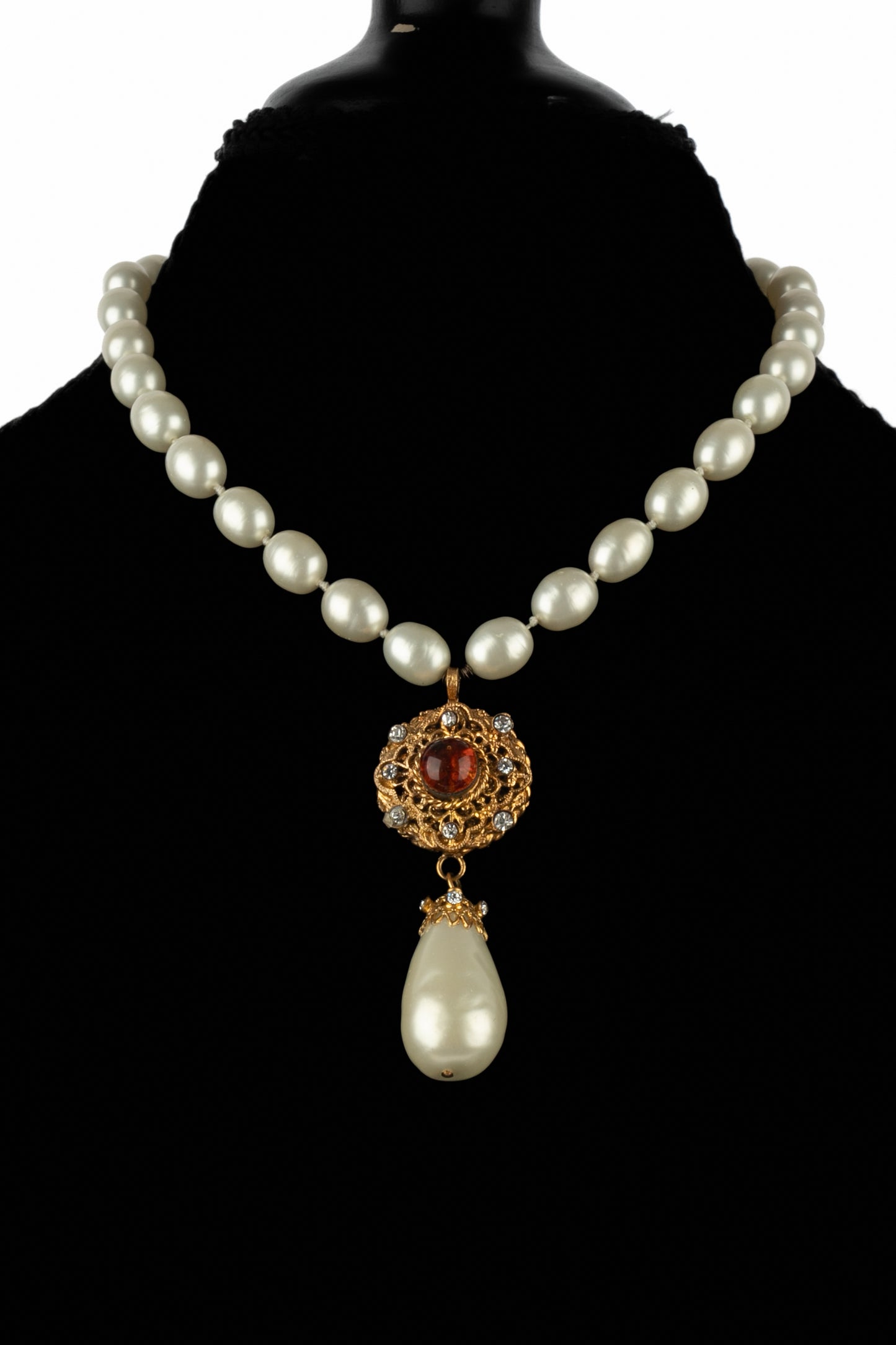 Collier pendentif Chanel