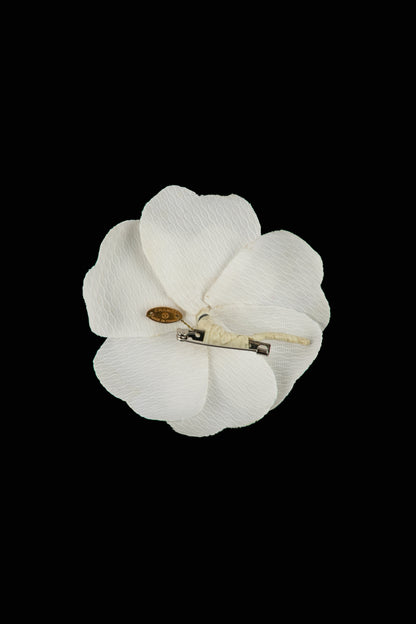 Broche camélia Chanel