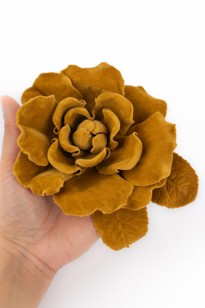 Broche camélia Chanel