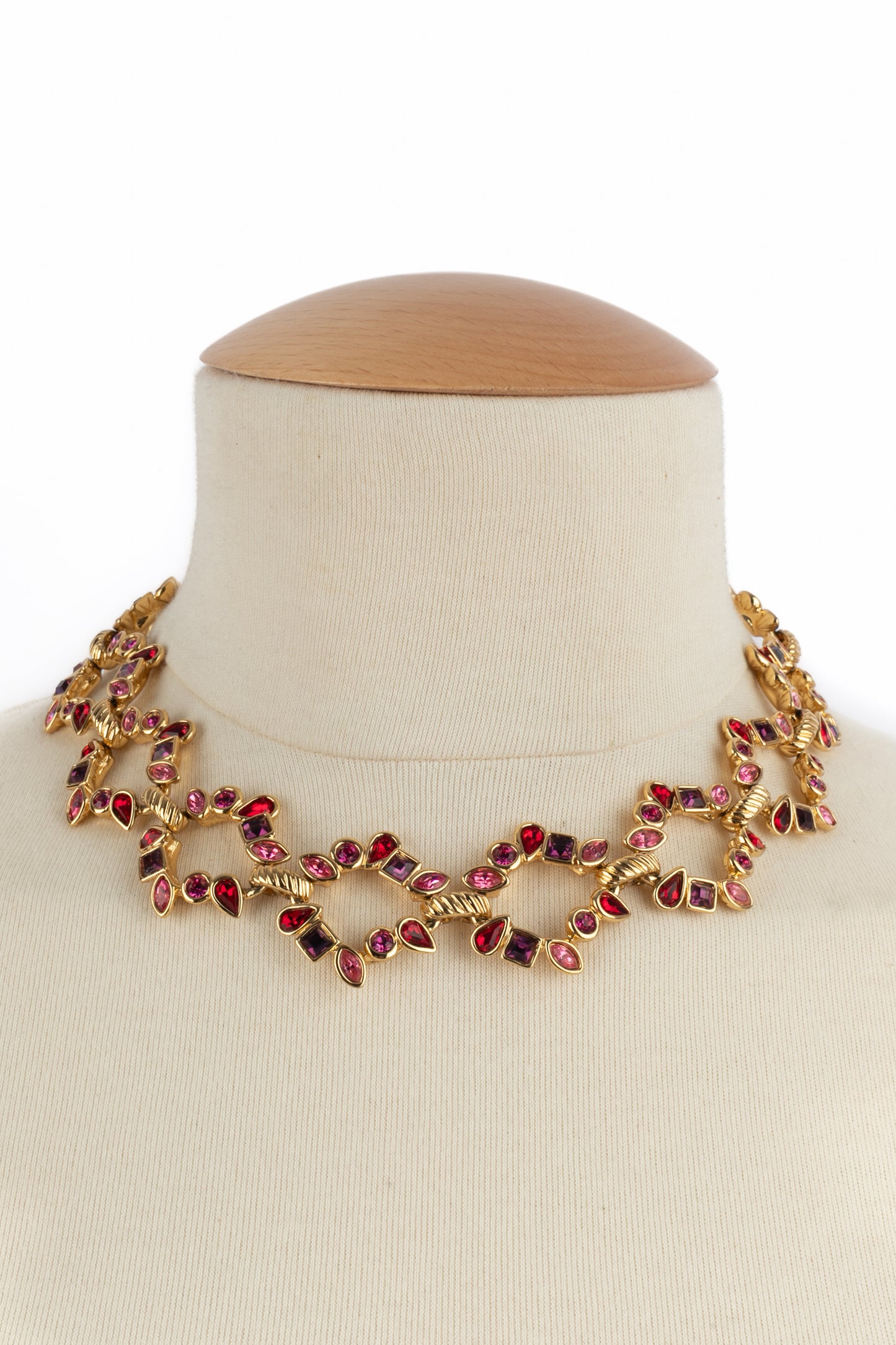 Collier rose Yves Saint Laurent