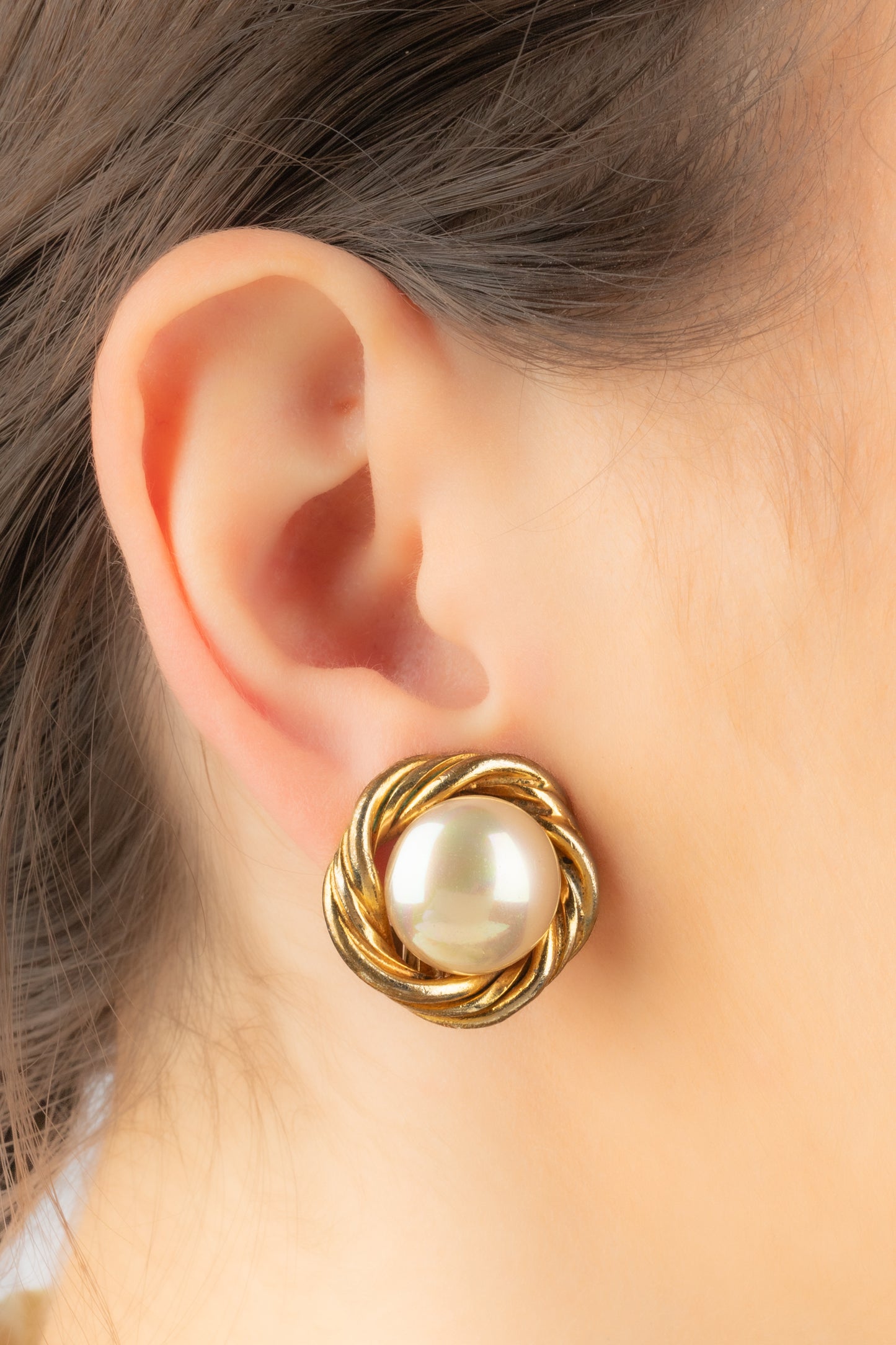 Boucles d'oreilles Chanel Haute Couture époque Coco