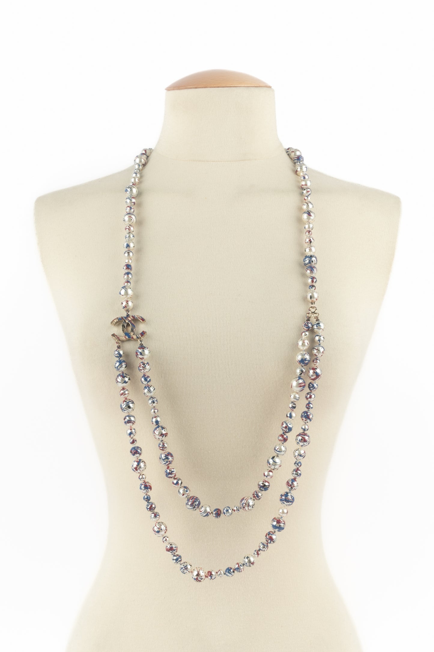 Collier de perles Chanel 2013