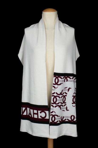 Ensemble bonnet et écharpe Chanel