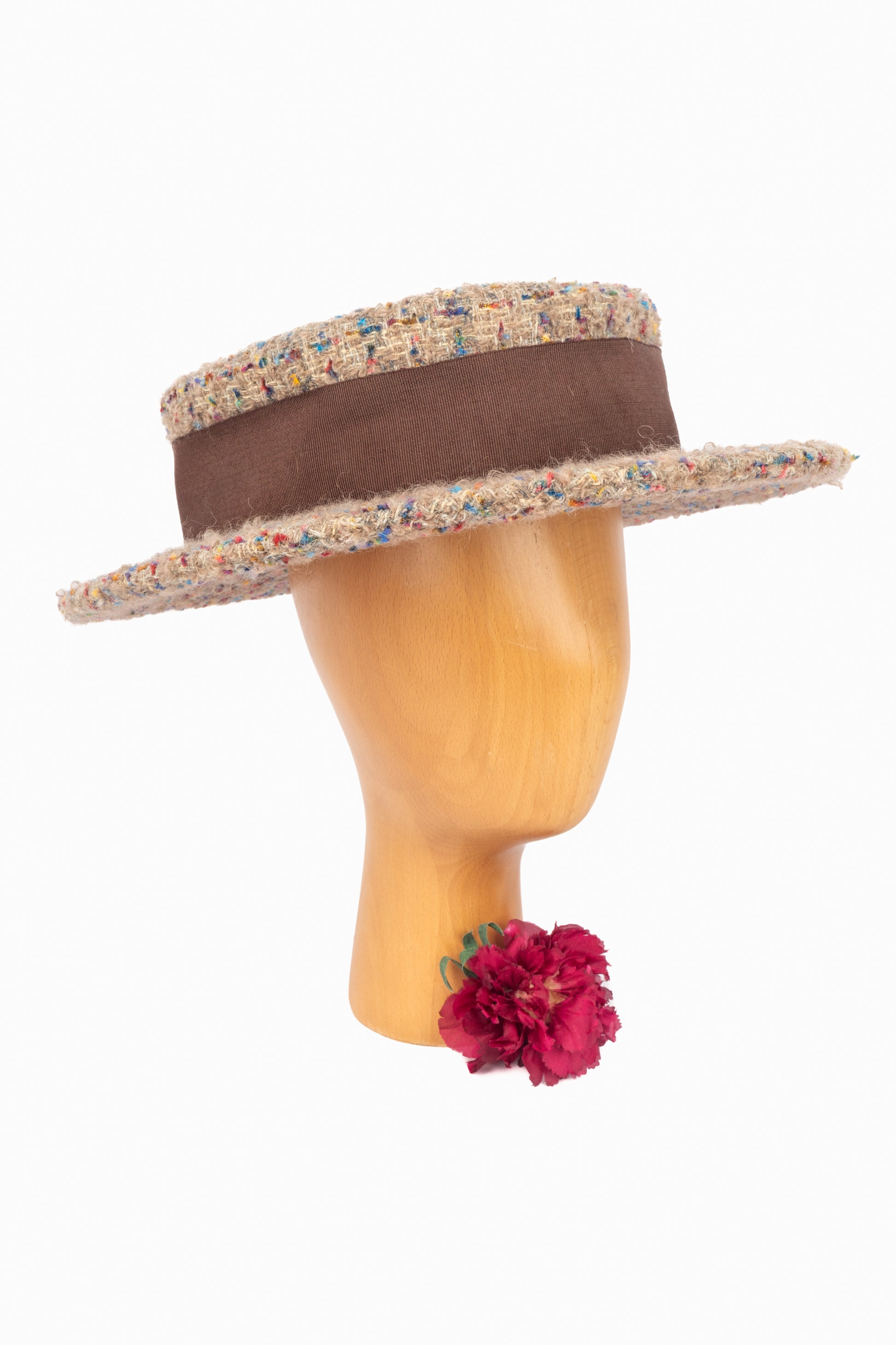 Chapeau canotier Chanel en tweed
