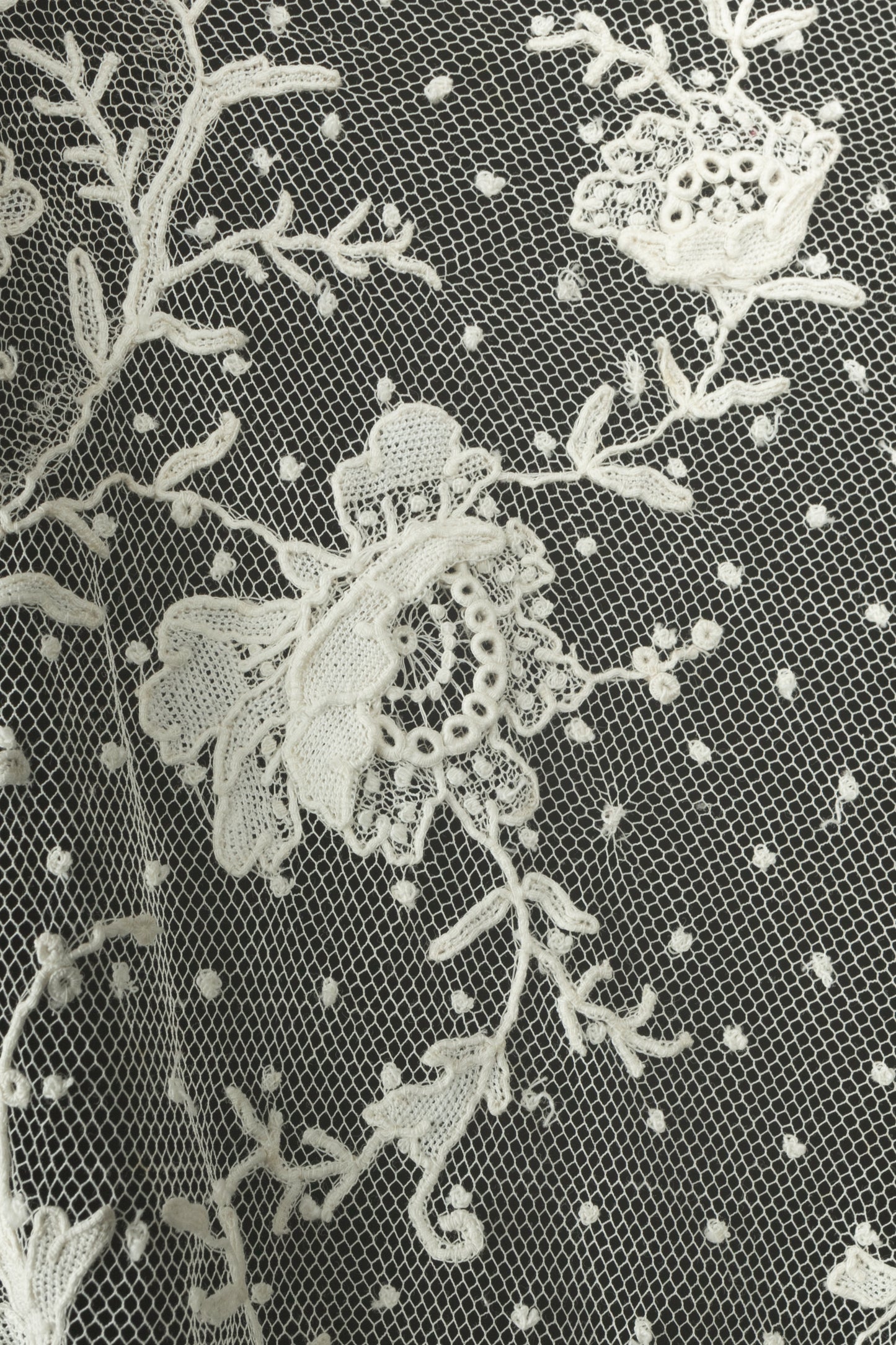 Voile de mariée brodé en dentelle