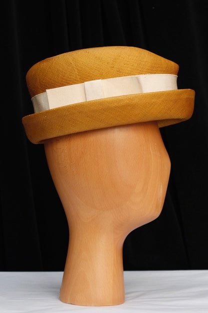 Chapeau en paille Pierre Cardin