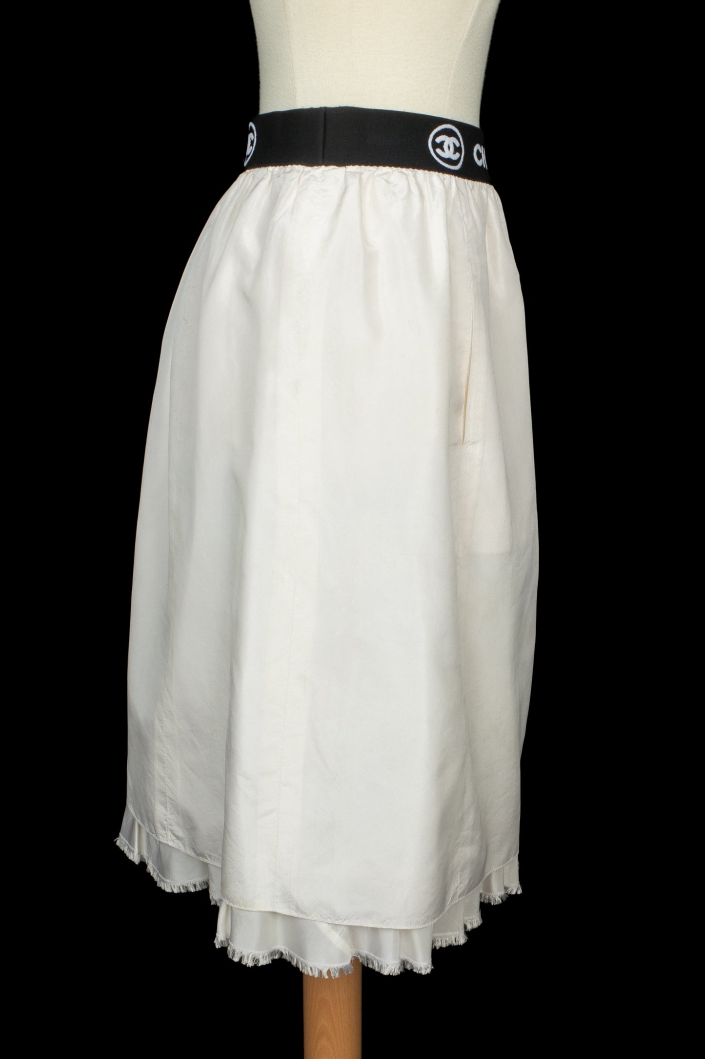 Jupe en soie Chanel Printemps 2006 