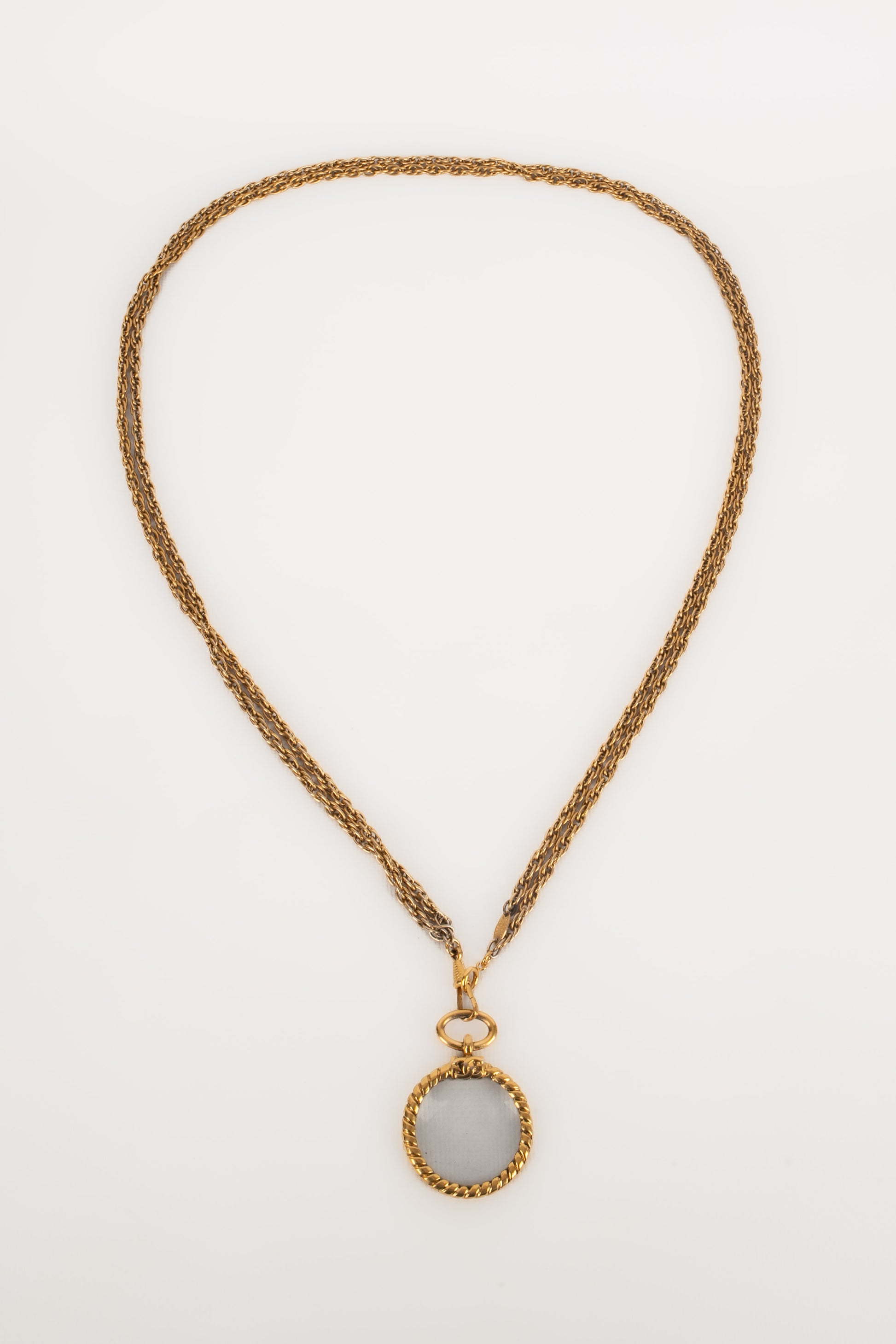 Collier loupe Chanel