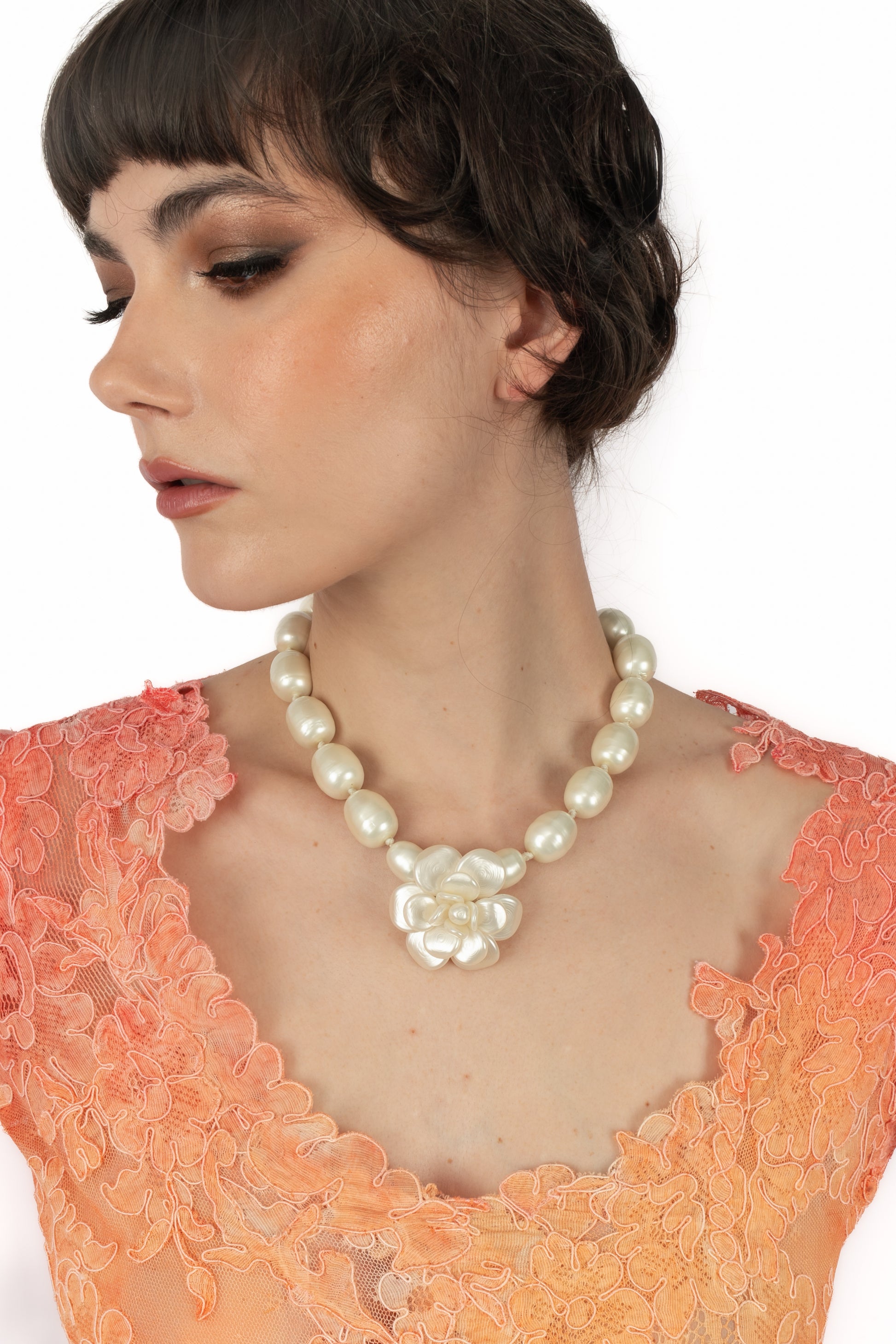Collier camélia Chanel 1998