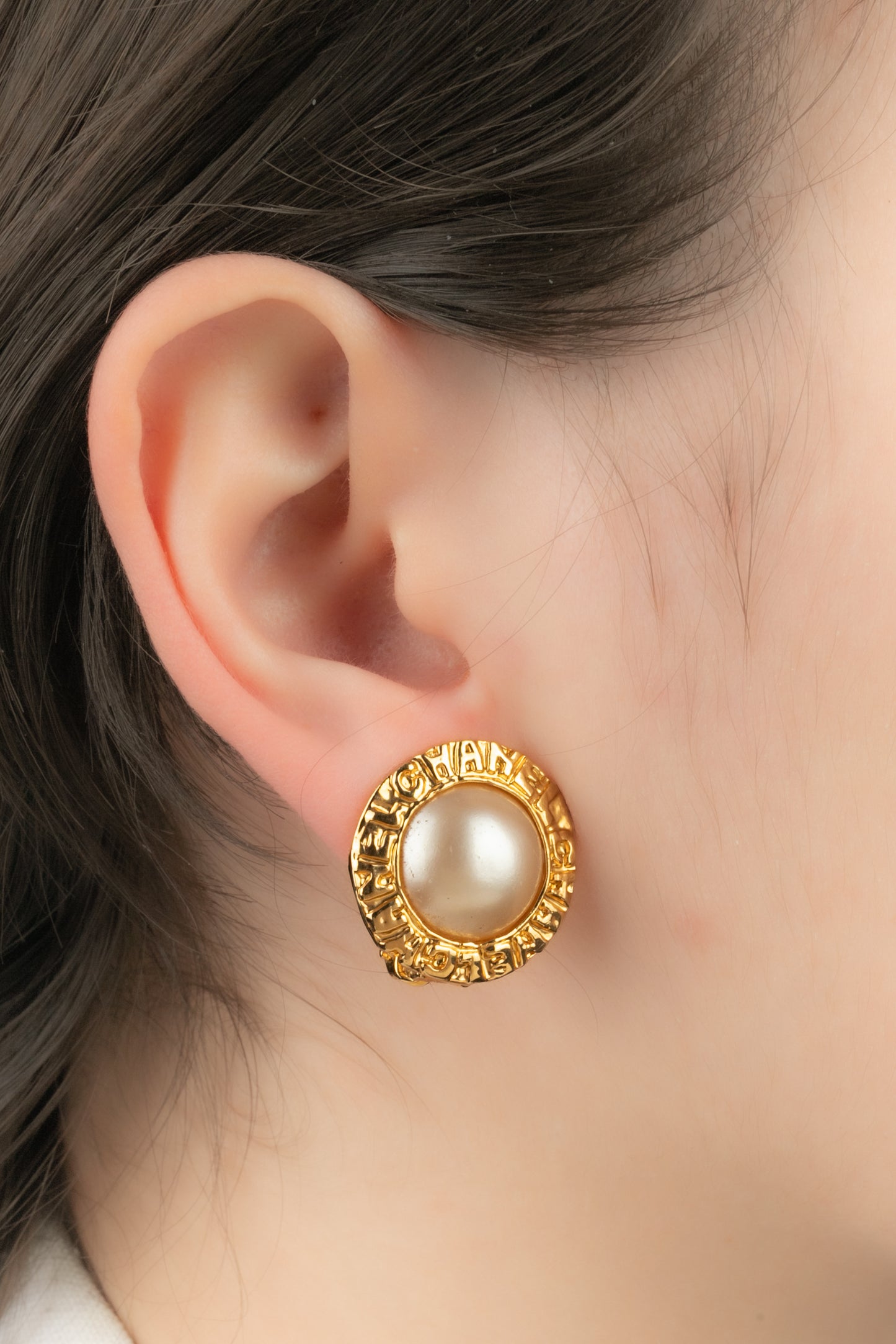 Boucles d'oreilles Chanel 1980's