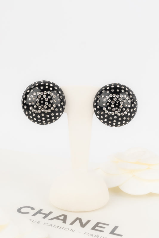 Boucles d'oreilles noires Chanel