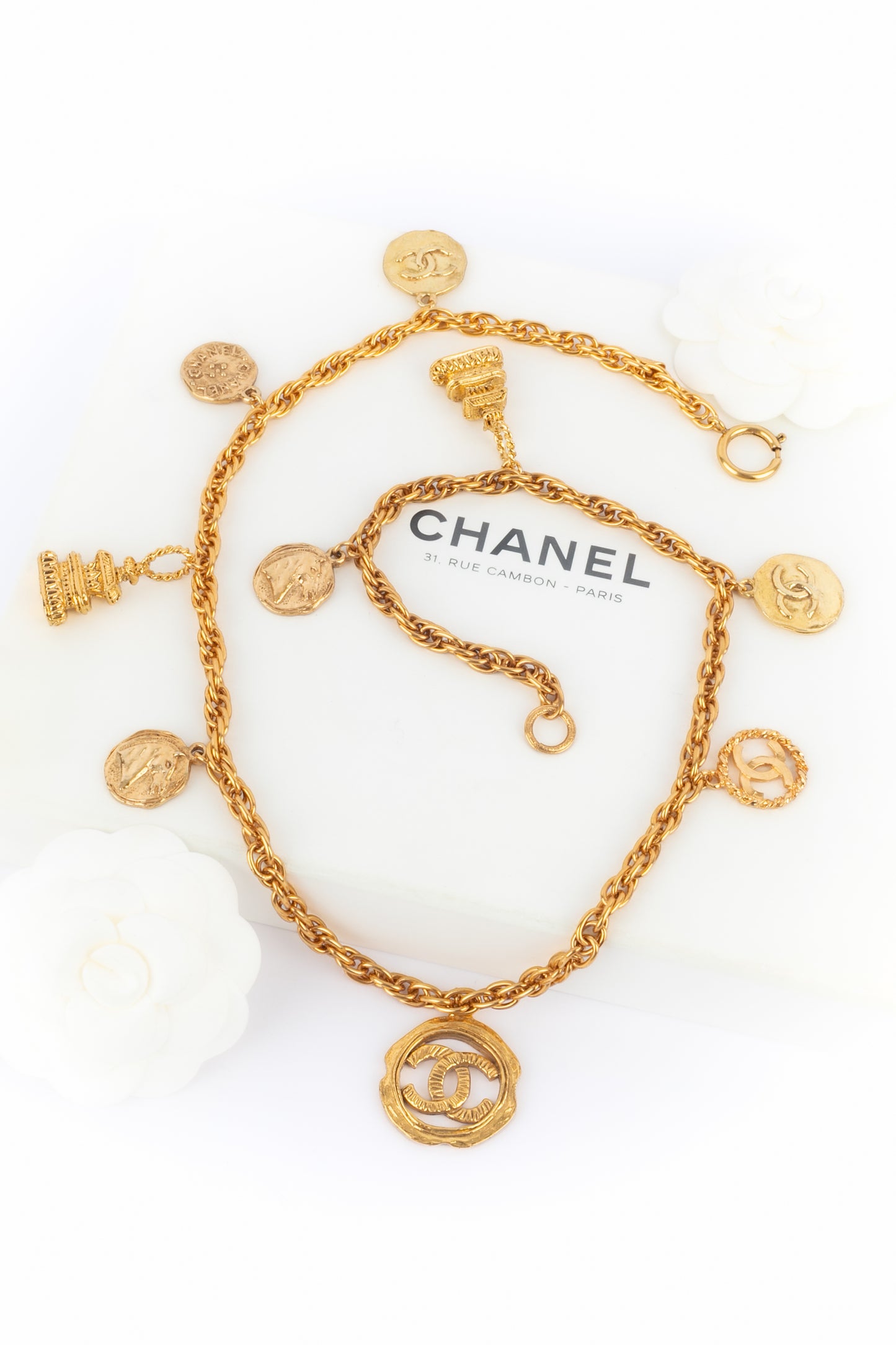 Collier breloque Chanel 1985-1990
