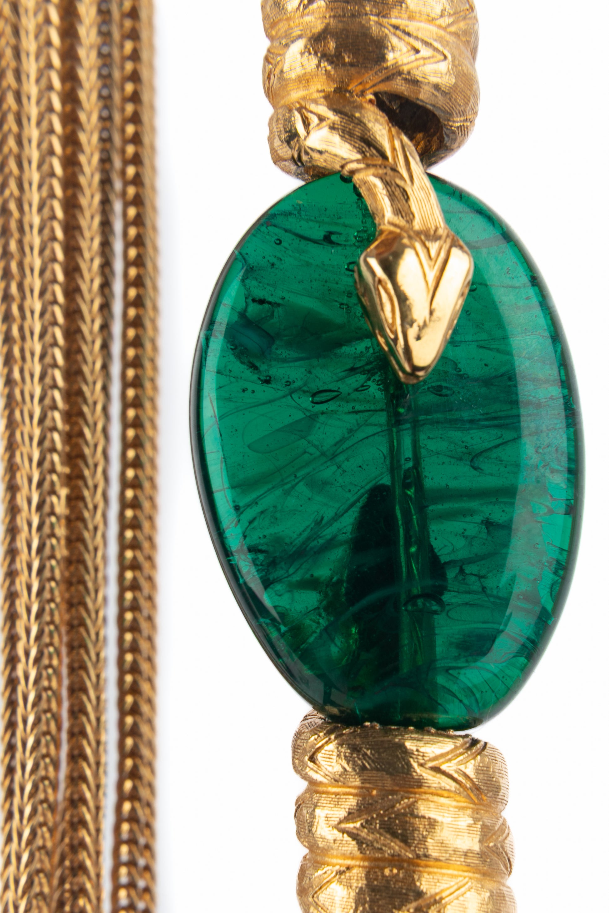 Collier ancien Chanel par Goossens