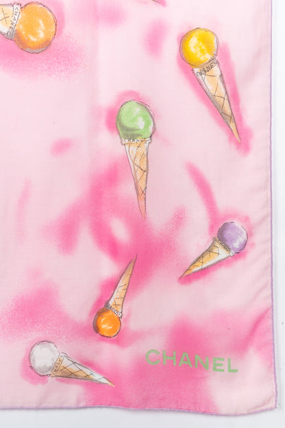 Paréo / échapre Chanel