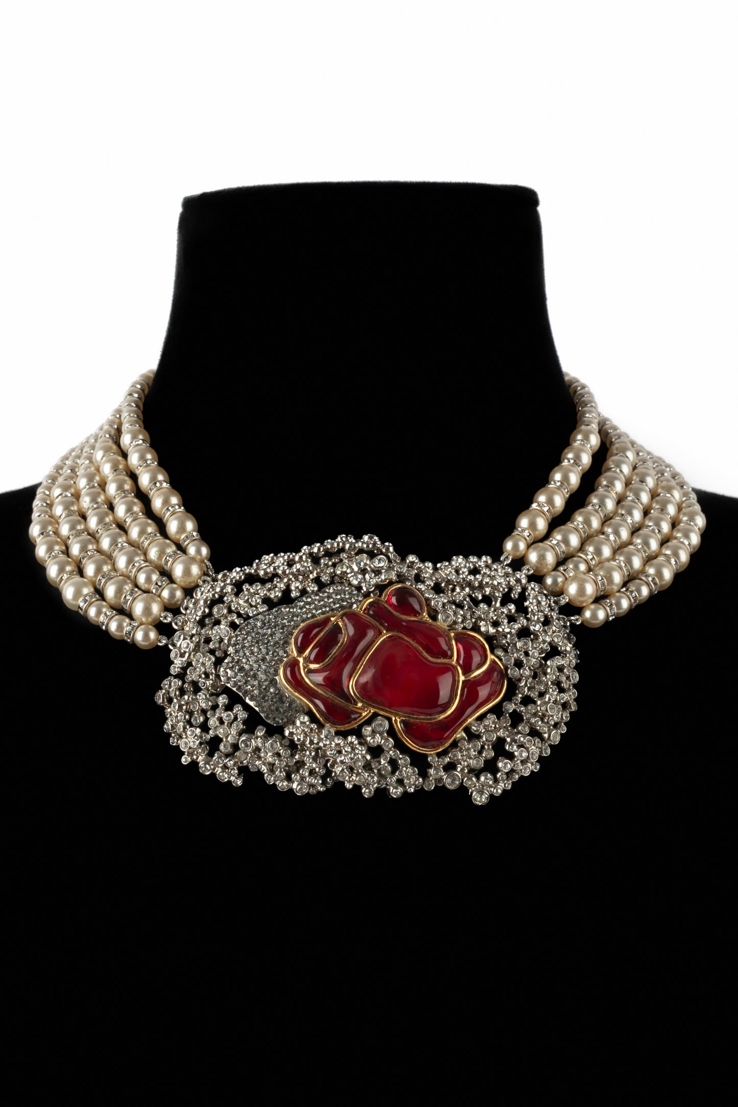 Collier rouge Serge-Eric Woloch