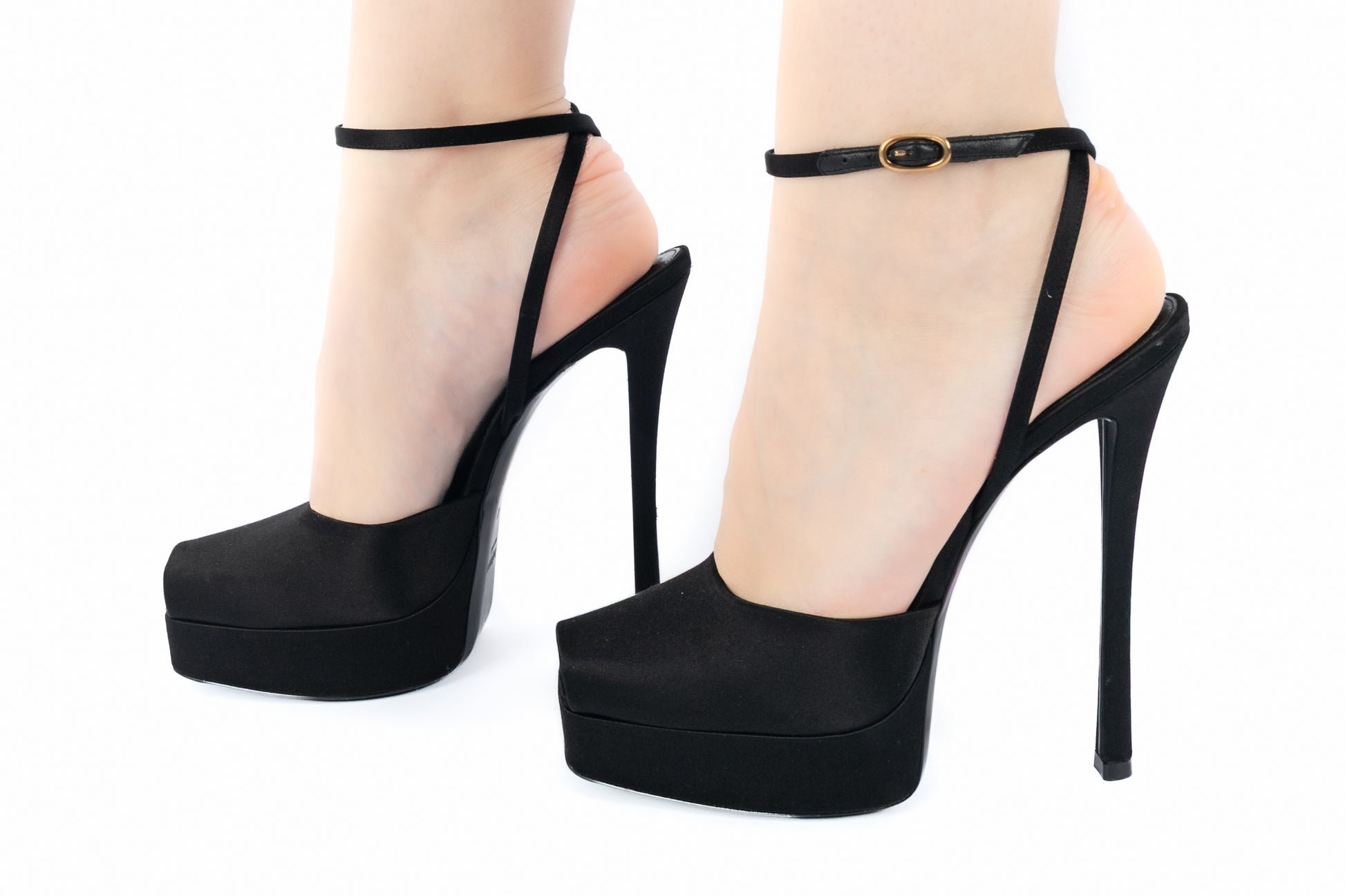 Escarpins en satin Saint Laurent