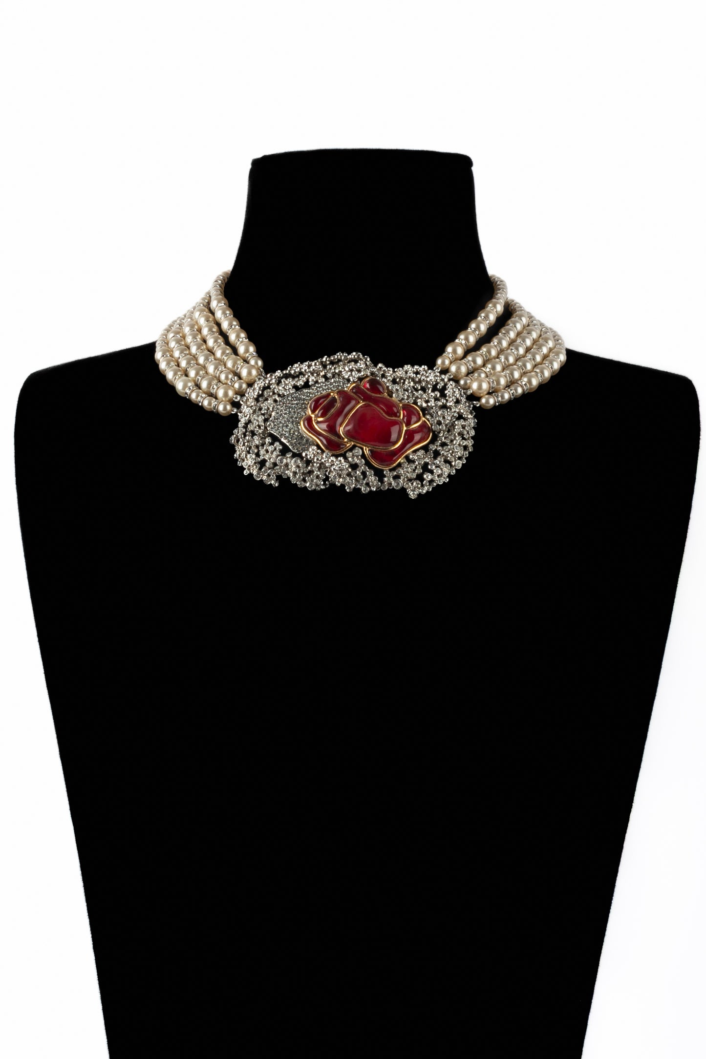 Collier rouge Serge-Eric Woloch