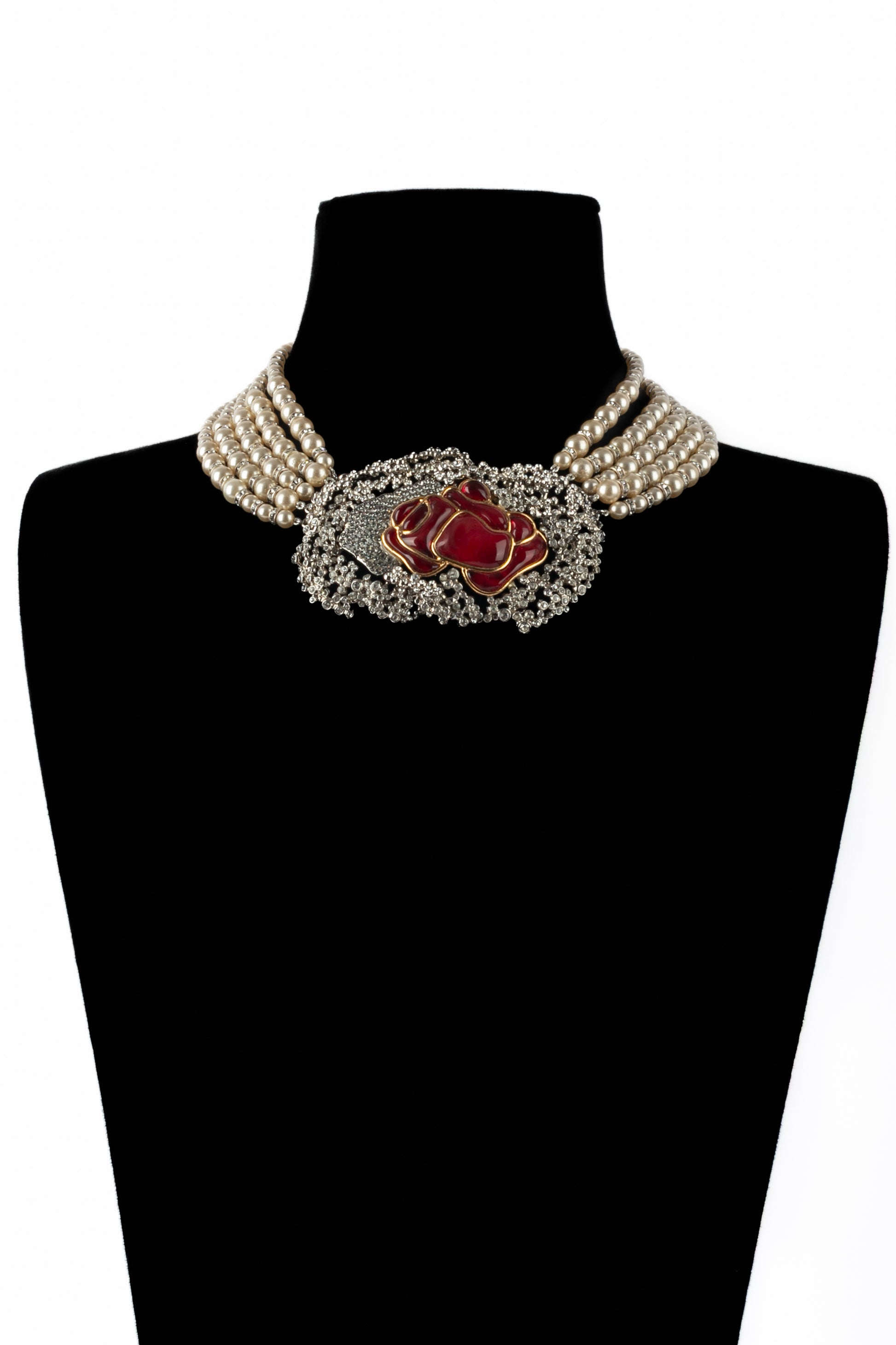 Collier rouge Serge-Eric Woloch