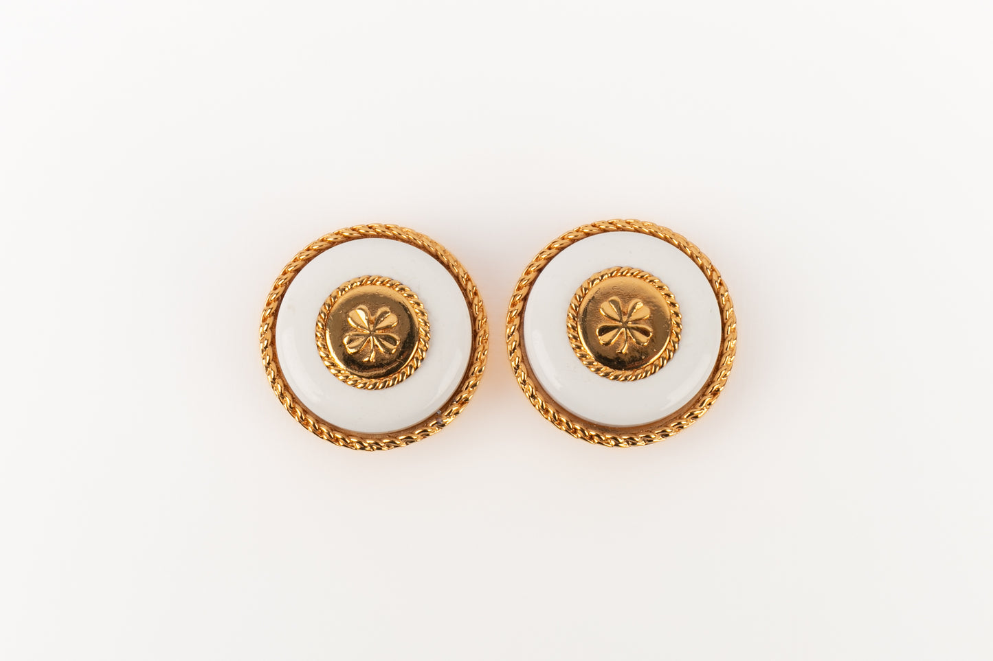 Boucles d'oreilles trèfles Chanel