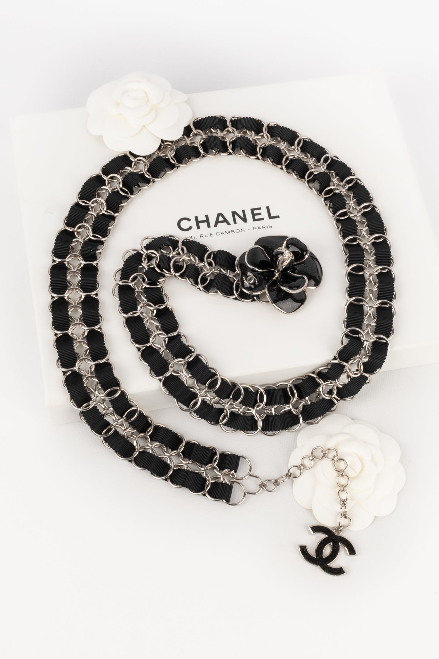 Ceinture camélia Chanel