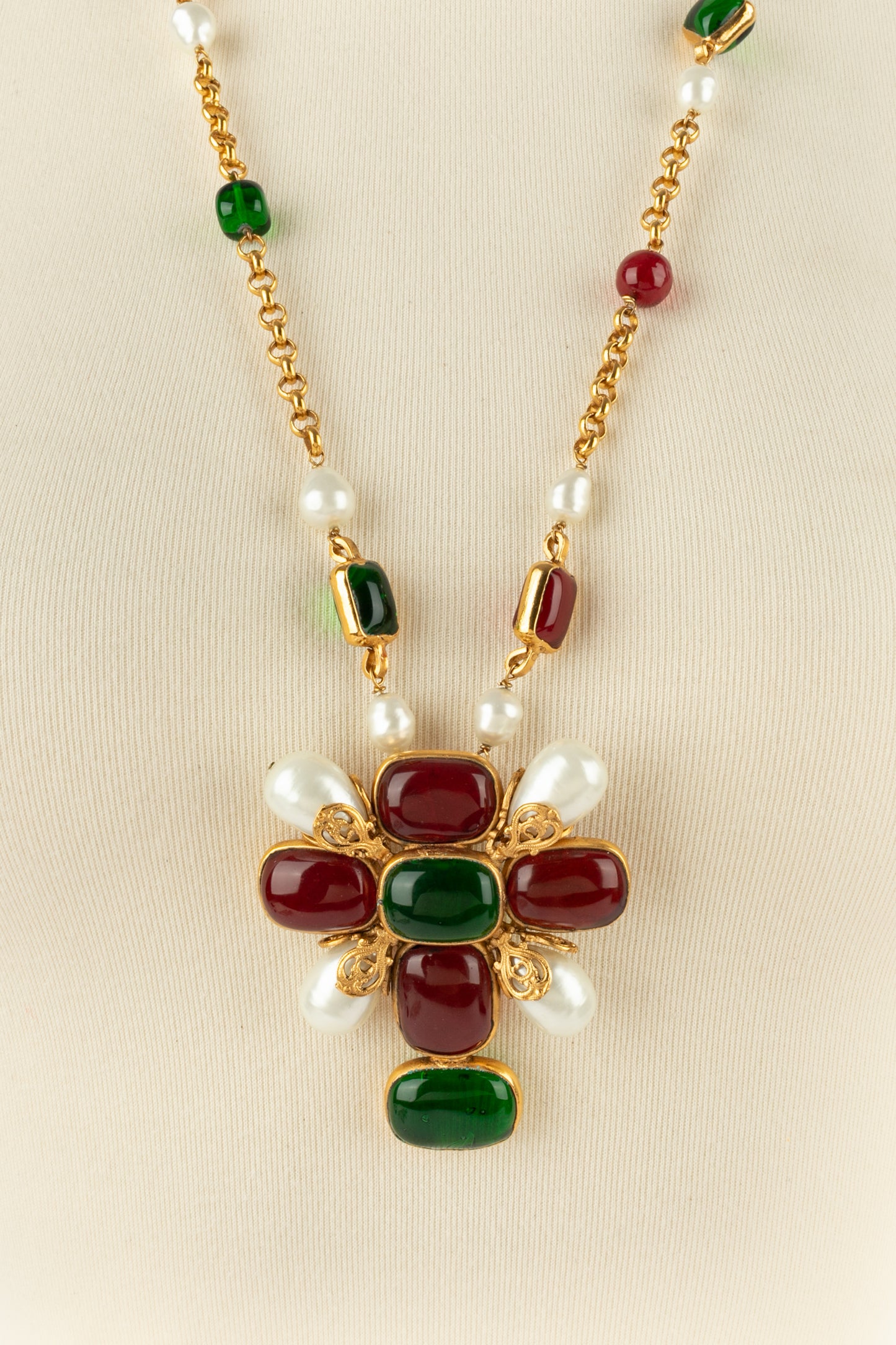 Collier croix Chanel 1994