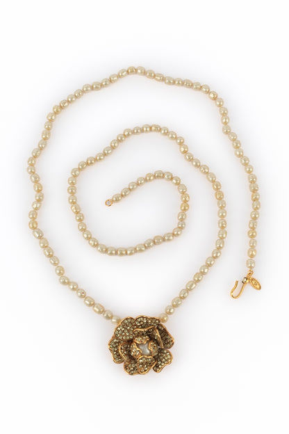 Collier camélia Chanel 1980's