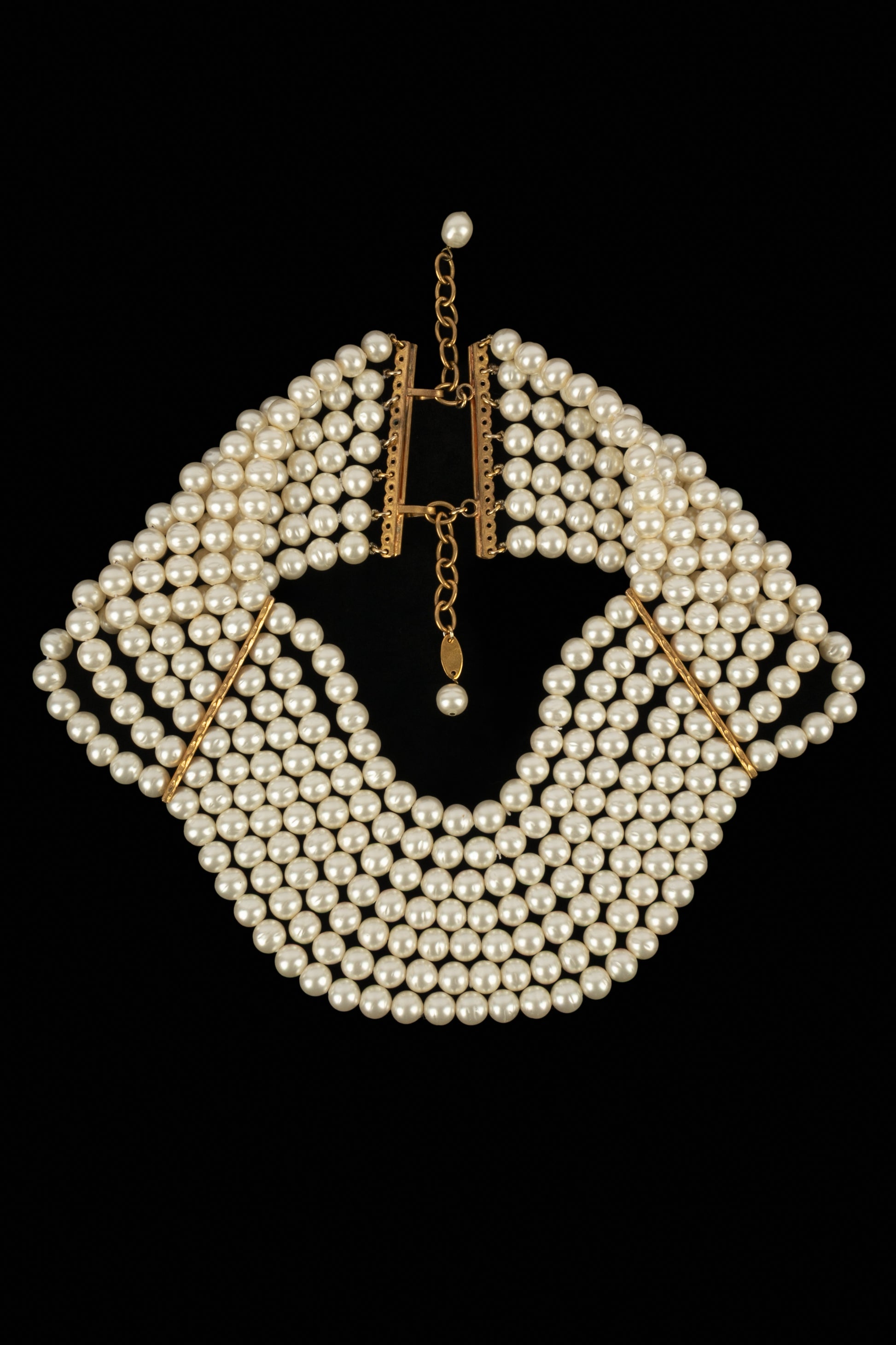 Collier de perles Chanel
