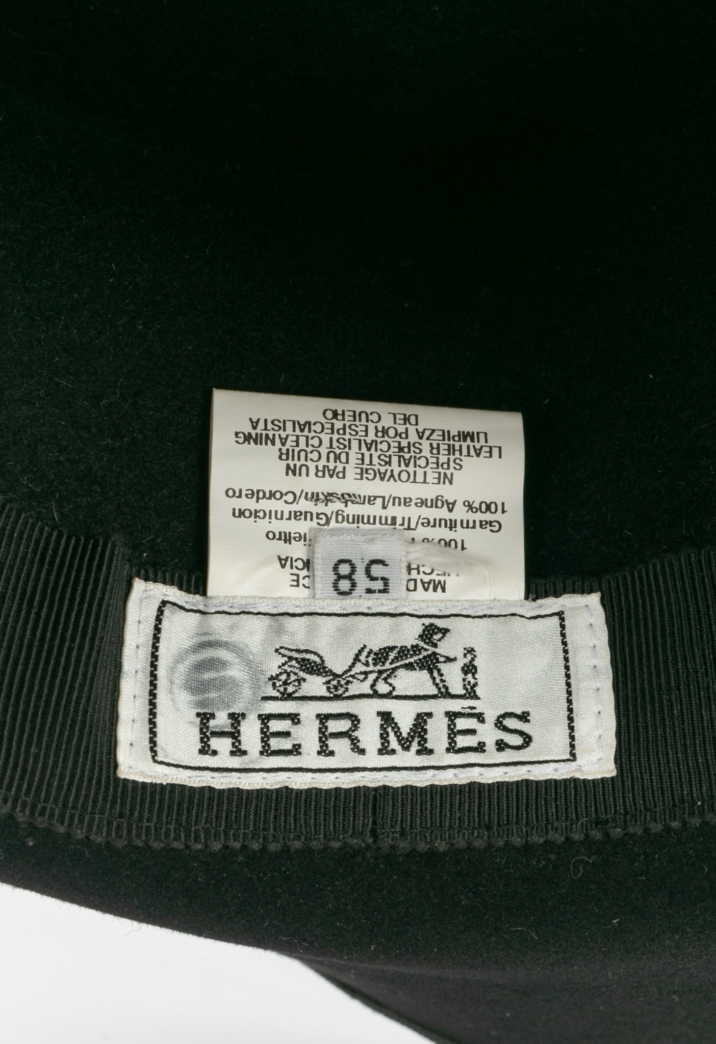 Chapeau noir Hermès