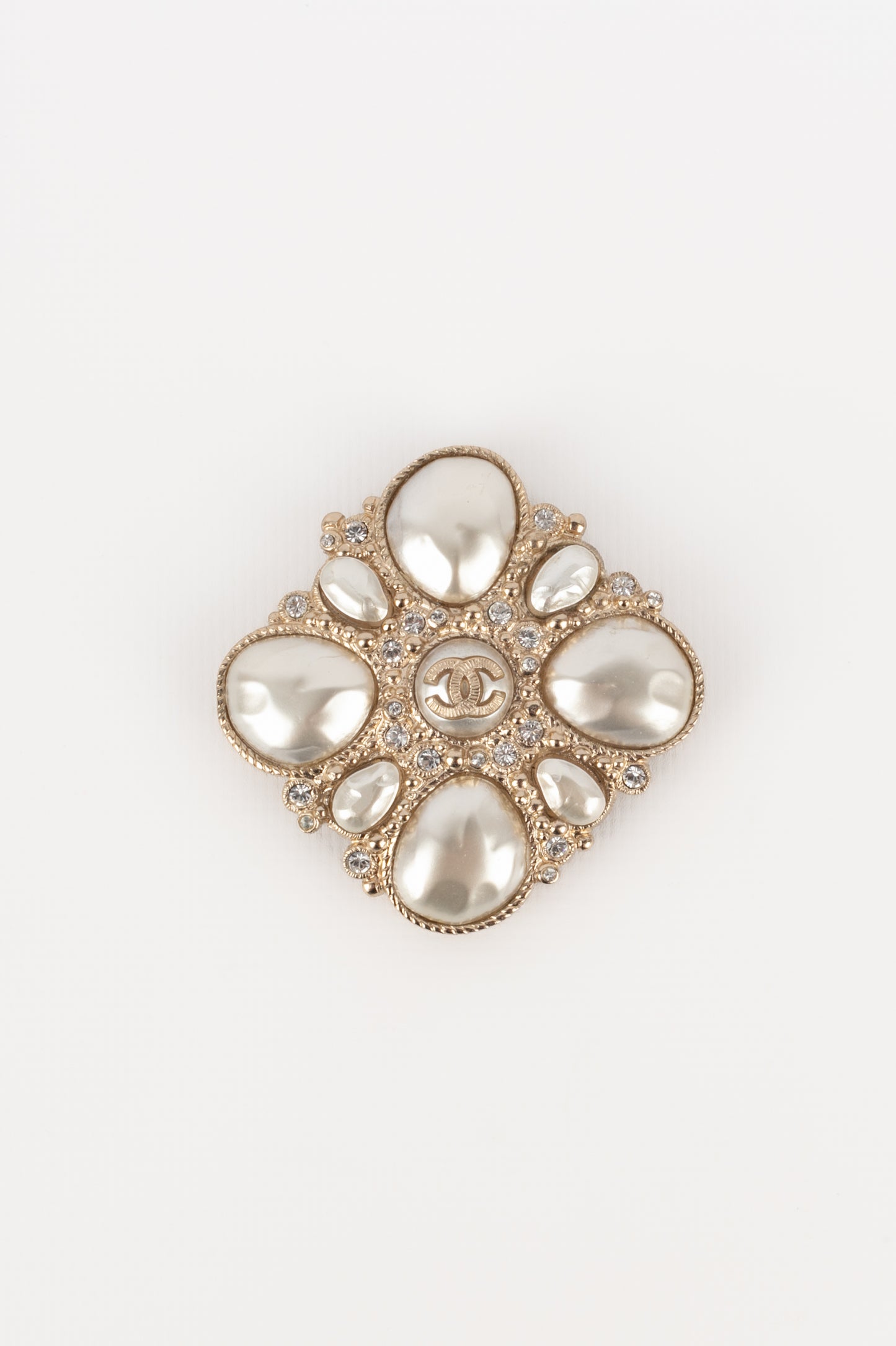 Broche baroque Chanel