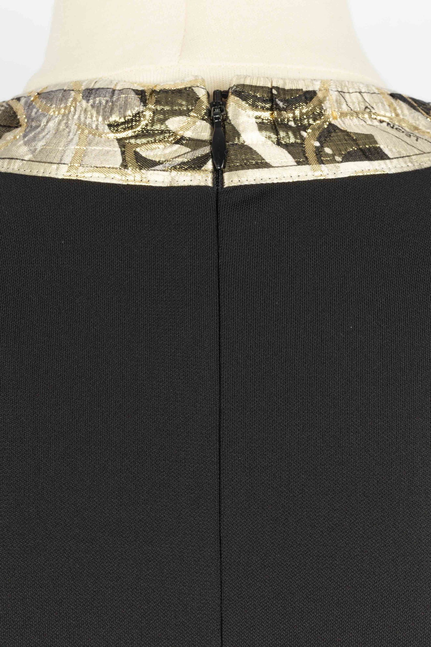 Robe Léonard Pre Fall 2019