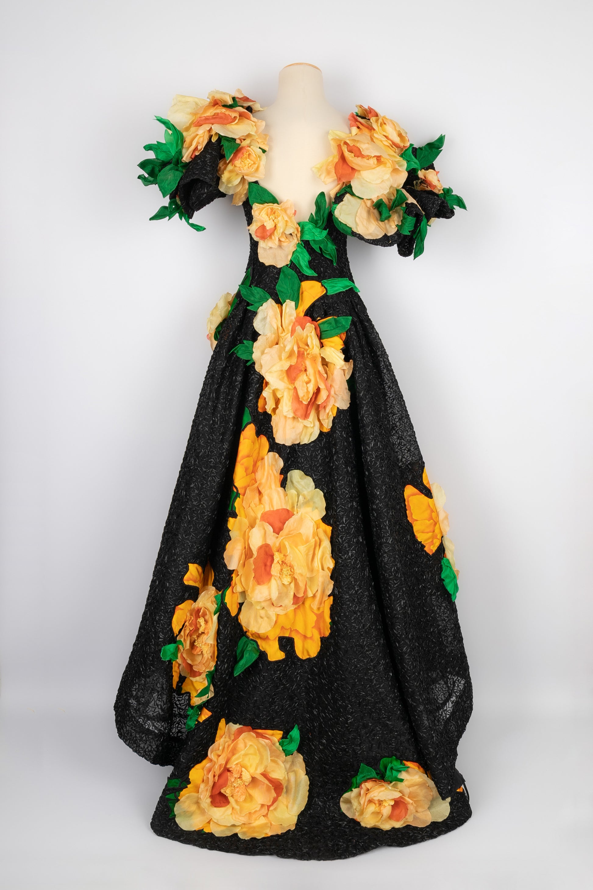 Pierre Balmain maxi dress Haute Couture Les Merveilles De Babellou Pierre Balmain maxi dress Haute Couture Les Merveilles De Babellou
