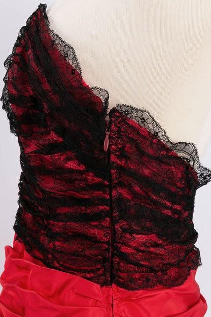 Robe bustier en dentelle et taffetas