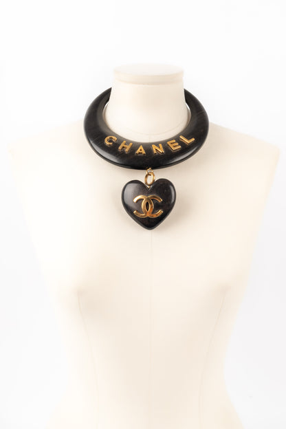 Collier en bois Chanel