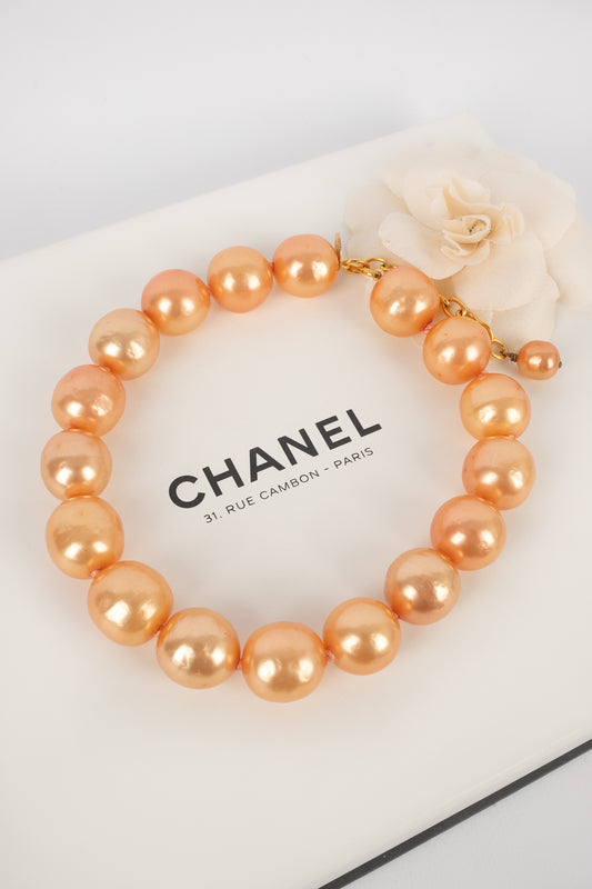 Collier de perles Chanel