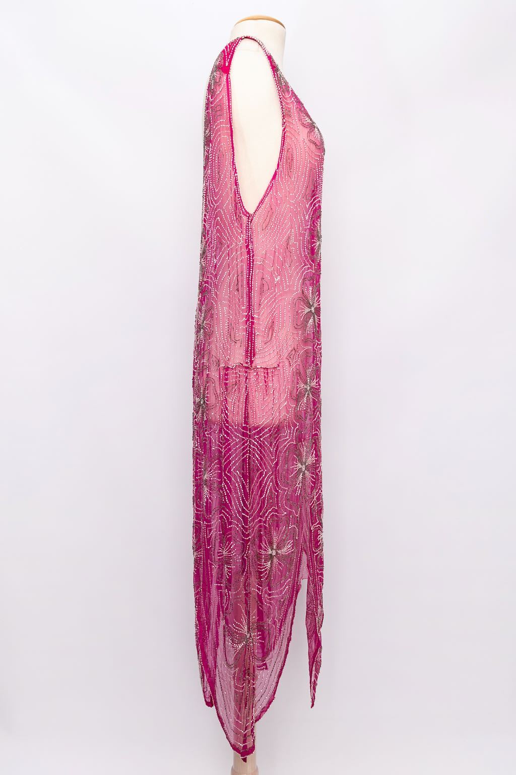 Robe perlée en mousseline de soie rose 1930s