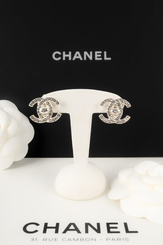 Boucles d'oreilles tourniquet Chanel