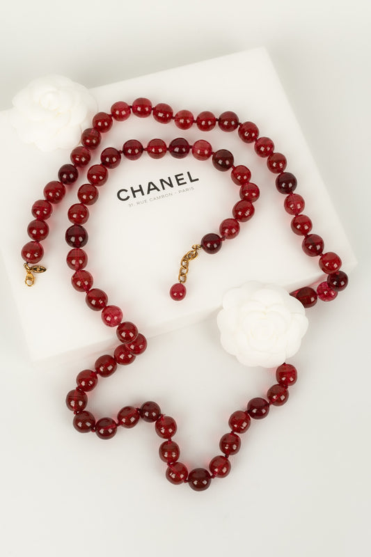 Collier de perles rouge Chanel