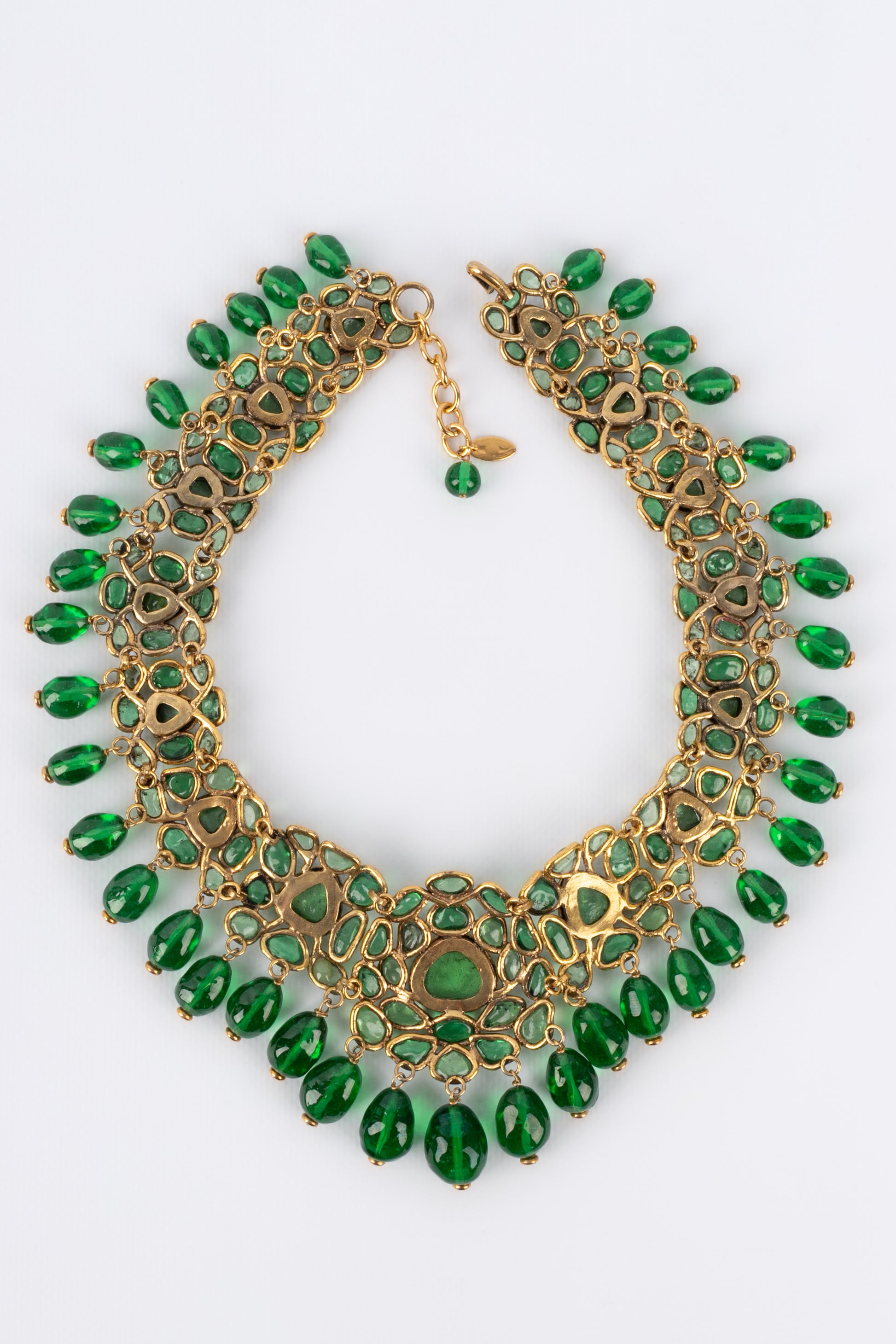 Collier en pâte de verre Chanel