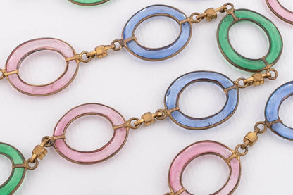 Collier d'anneaux multicolores en pâte de verre