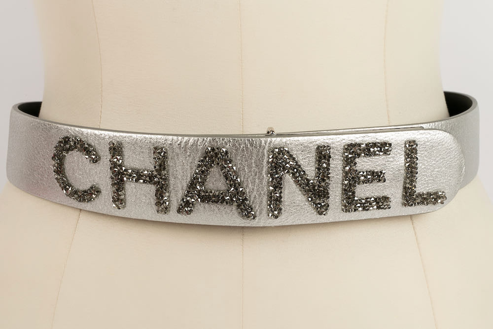 Ceinture argentée Chanel