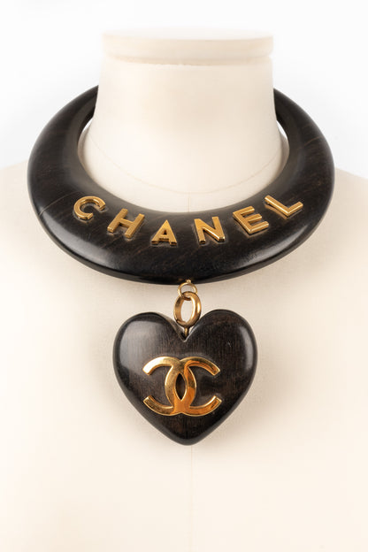 Collier en bois Chanel