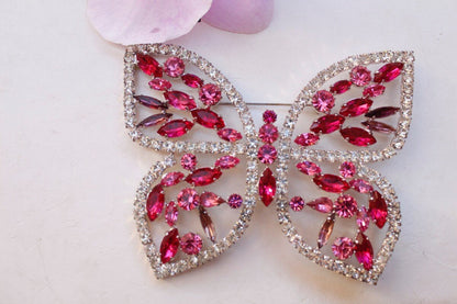 Broche papillon à strass roses et blancs