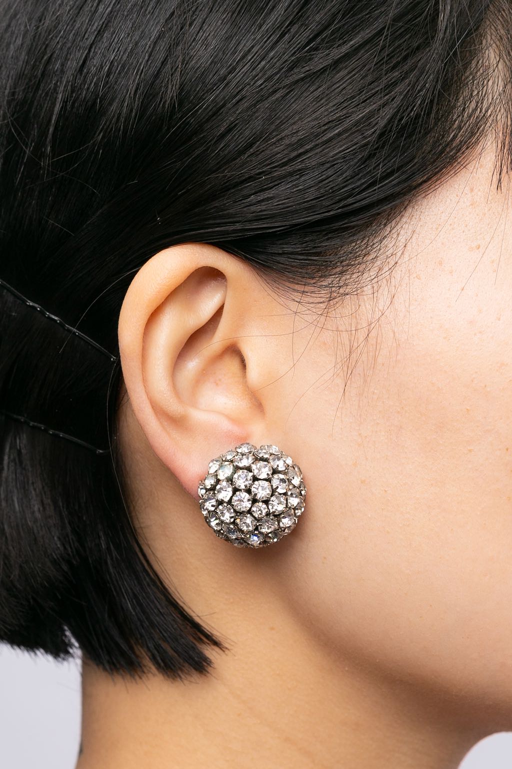 Boucles d'oreilles en métal argenté et strass