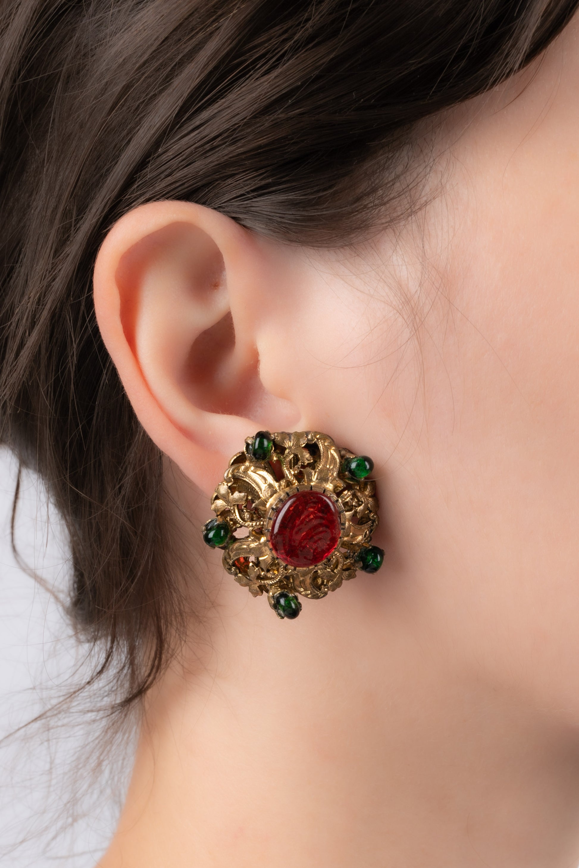 Boucles d'oreilles fantaisie vintage, paire rétro en parfait état Boucles d'oreilles fantaisie vintage, paire rétro en parfait état