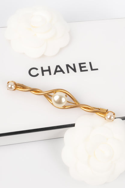 Broche dorée Chanel