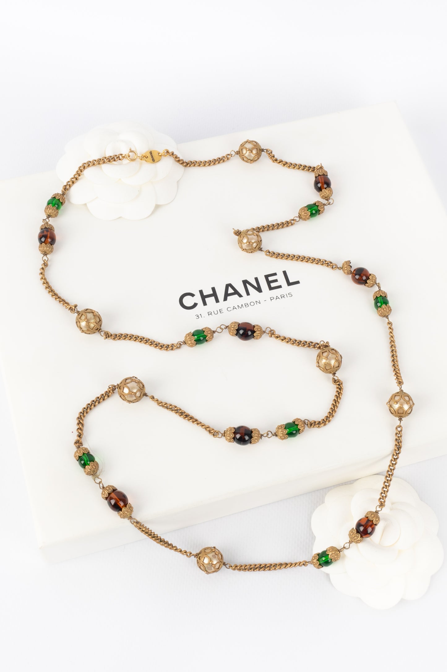 Collier / sautoir Chanel